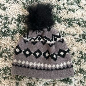 CHRISTIAN SIRIANO NEW YORK GRAY BEANIE HAT FAUX FUR POM WOMEN'S OS